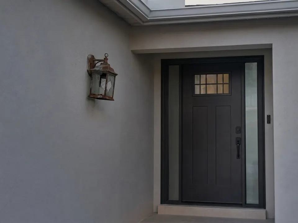 Outdoor lighting, before the repair