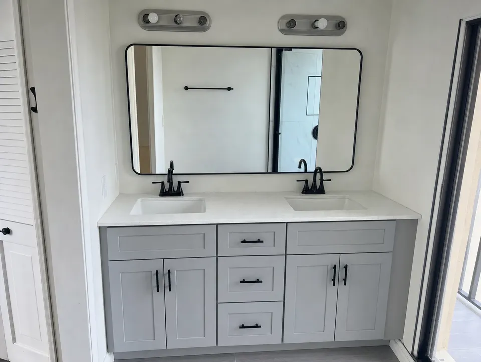 Vanities & sinks, after the repair